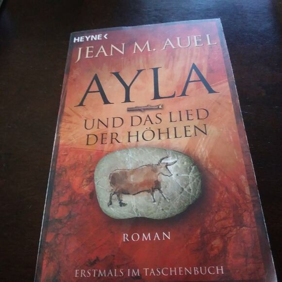 Und Das Lied Fer Hohlen AYLA Roman Jean M Auel book - Picture 1 of 3
